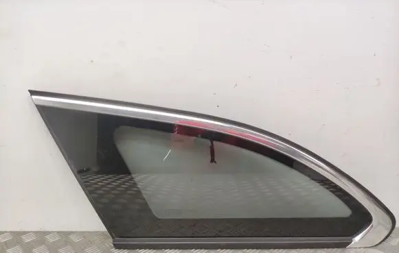 Peugeot 508 Rear side window
