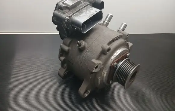 Volvo V60 Generator/alternator 30659150