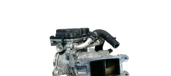 Volkswagen PASSAT B8 Throttle valve 04L128059AA 34504