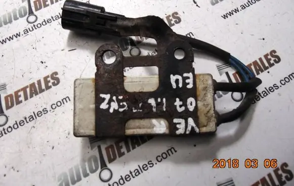 Toyota Corolla Verso E121 Coolant fan relay 246810-3560