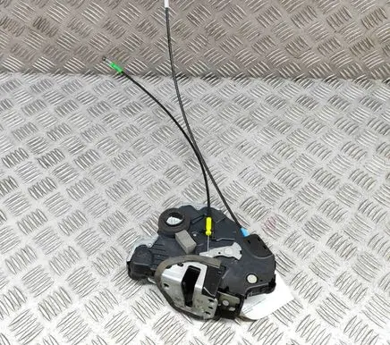 Lexus GS 250 350 300H 450H Coupe door lock (next to the handle) 6904053100