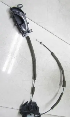 Nissan Pulsar Front door lock