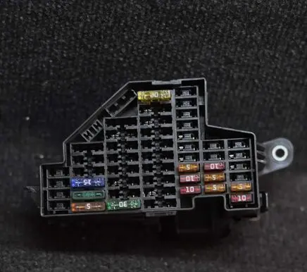 Volkswagen PASSAT B6 Fuse box set 3C2941824