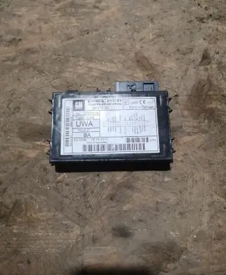 Opel Corsa D Bluetooth control unit module 13304018