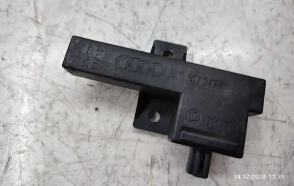 Audi Q5 SQ5 Interior comfort aerial antenna 8K0907247