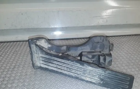 Skoda Octavia Mk2 (1Z) Accelerator throttle pedal 1K1721503AM