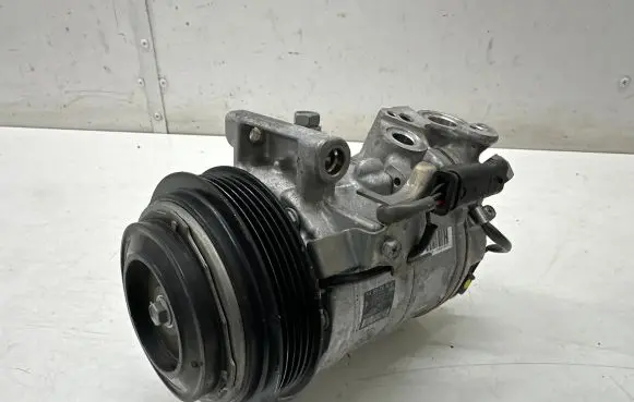 Mercedes-Benz C W206 Air conditioning (A/C) compressor (pump) A0008300604