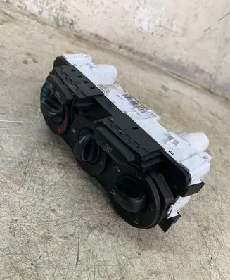 Opel Adam Climate control unit 310180307