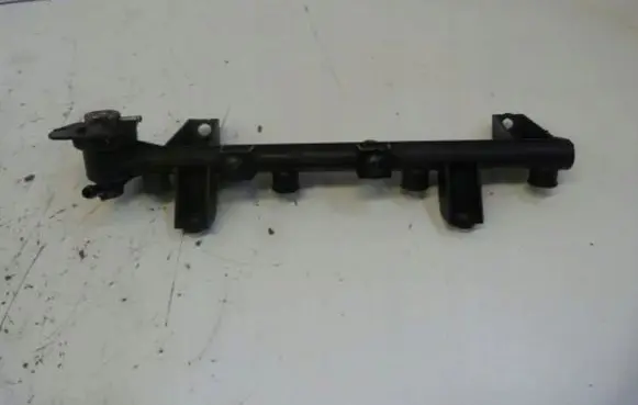 Peugeot 406 Fuel main line pipe 9617378980
