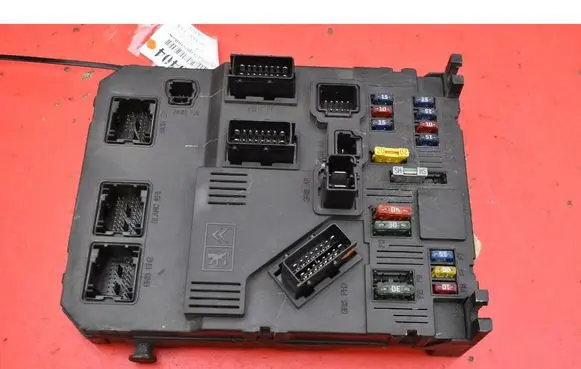 Citroen C3 Fuse box set 9646775180