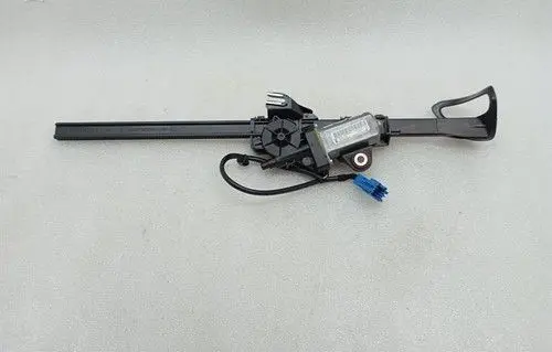 Mercedes-Benz C W205 Front seatbelt A2058600282