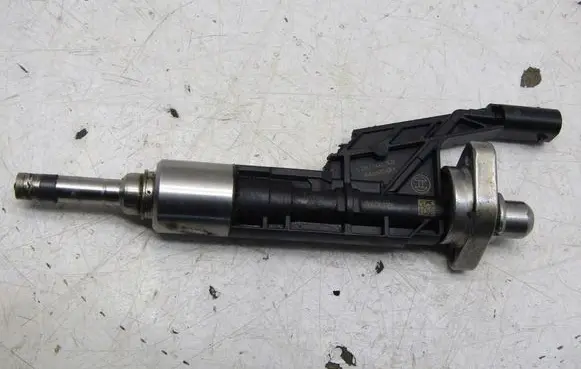 Mini One - Cooper F56 F55 Fuel injector 22221910