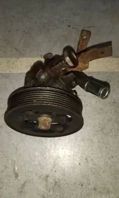 Nissan Navara D40 Power steering pump 5x20A