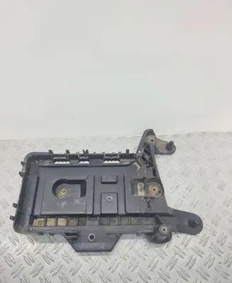 Skoda Yeti (5L) Battery tray 1K0915333
