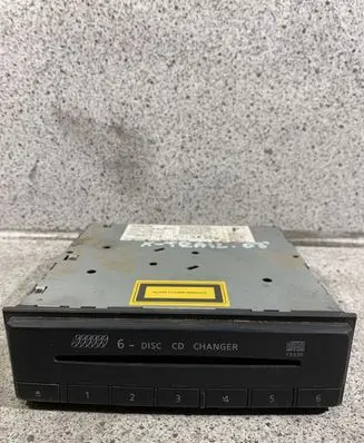 Nissan X-Trail T31 CD/DVD changer 281844M560