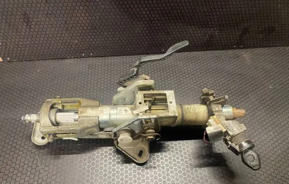 Steering wheel axle set