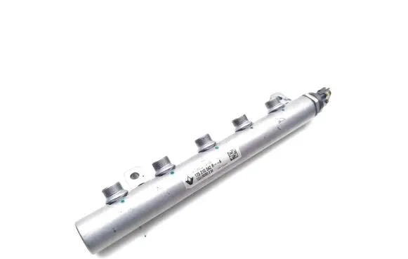 Nissan Qashqai Fuel main line pipe 175210542R