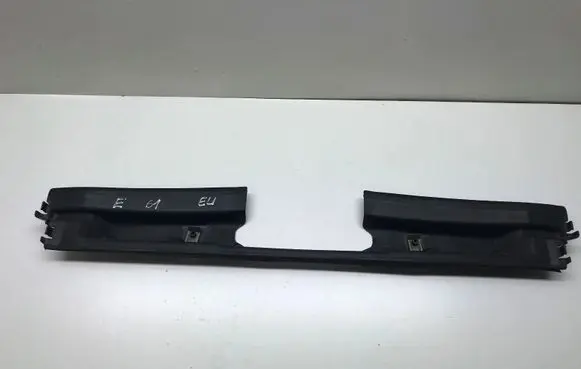 BMW 5 E60 E61 Radiator trim 7050650 51717050650