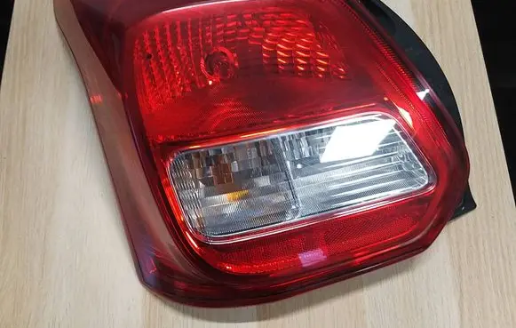 Suzuki Swift III Rear/tail lights 22059362