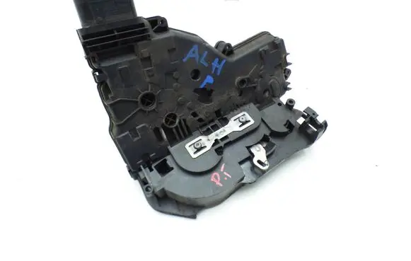 Seat Alhambra (Mk2) Sliding door lock 7N0839015B 7N0839016B A048315