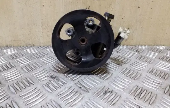Land Rover Discovery 3 - LR3 Power steering pump QVB500400