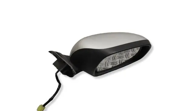 Suzuki SX4 Front door electric wing mirror E8013929