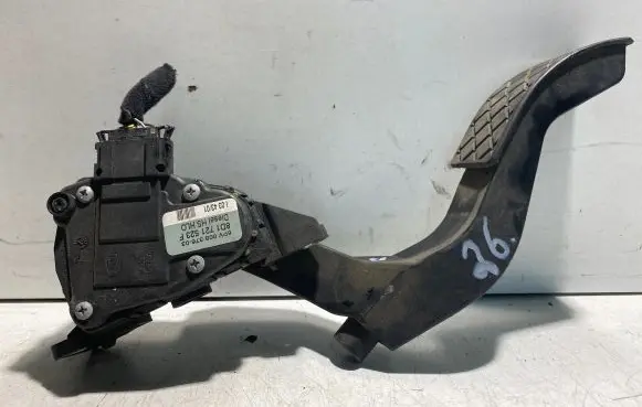 Volkswagen PASSAT B5.5 Accelerator throttle pedal 8D1721523F 6PV00837603