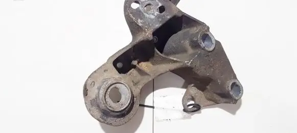 Audi A4 S4 B5 8D Engine mounting bracket 4b0199352b