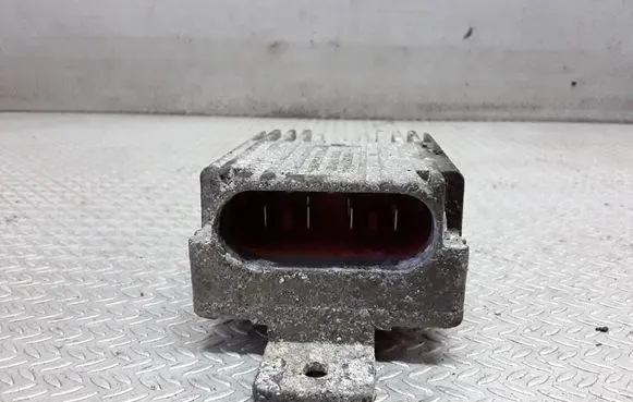 Mercedes-Benz S W220 Coolant fan relay A0205451532
