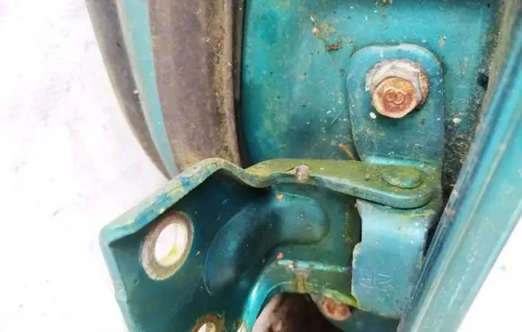 Mazda 323 F Rear door lower hinge
