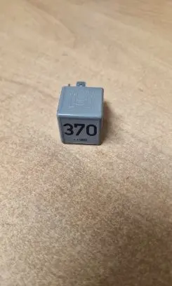 Audi A4 S4 B6 8E 8H Other relay 8D0951253 370