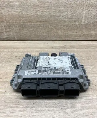 Citroen C4 I Engine control unit/module 9661377180 0281011629