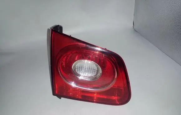 Volkswagen Tiguan Tailgate rear/tail lights 5N0945093C