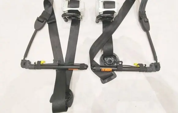Volkswagen Tiguan Front seatbelt 571857705 571857706