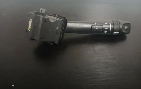 Volvo S60 Wiper control stalk 30669740