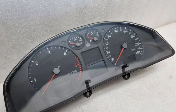 Audi A4 S4 B7 8E 8H Speedometer (instrument cluster) 8D0920900R