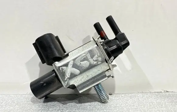 Mitsubishi ASX Vacuum valve K5T46494