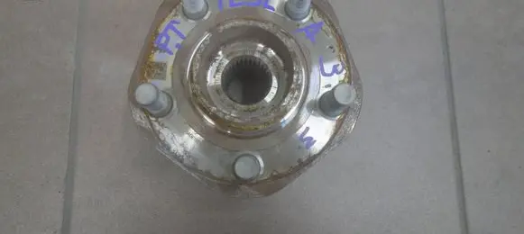 Tesla Model 3 Rear wheel hub 1044132100E