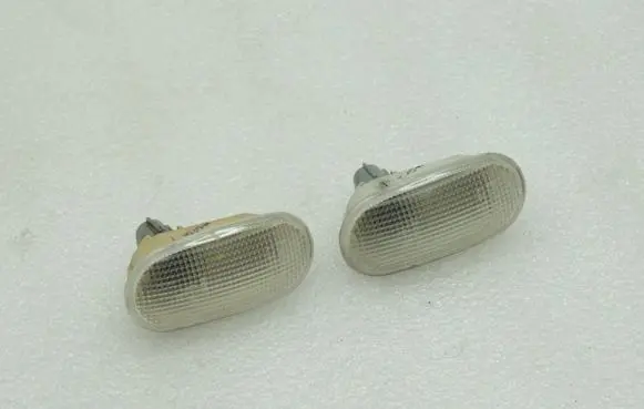 Mitsubishi L200 Front fender indicator light 8351A004