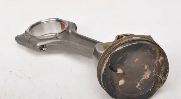 BMW X1 F48 F49 Piston 