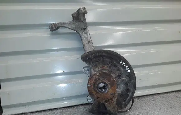 Front wheel hub spindle knuckle