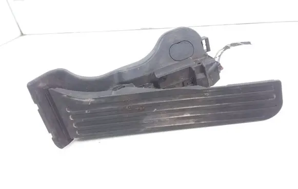 Volkswagen PASSAT B7 Accelerator throttle pedal 1K1723503AA 6PV01049801