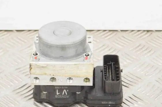 Toyota C-HR I ABS Pump 4451047070