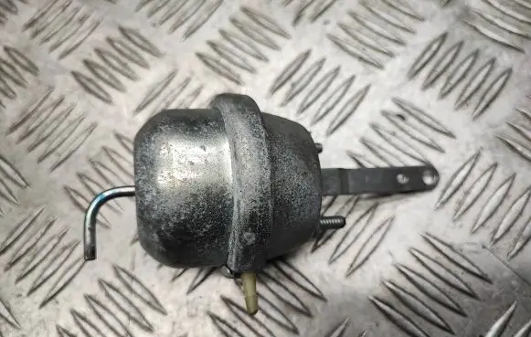 Ford Mondeo MK II Valve vacuum 3613513