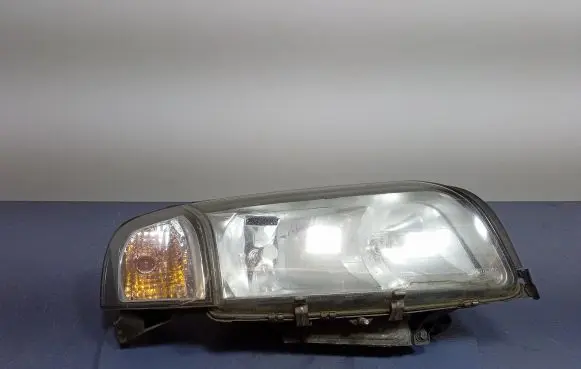 Volvo S80 Headlight/headlamp 8662856