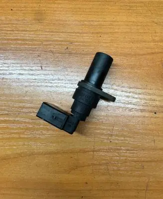 BMW 5 E39 Crankshaft position sensor 2247926 1362