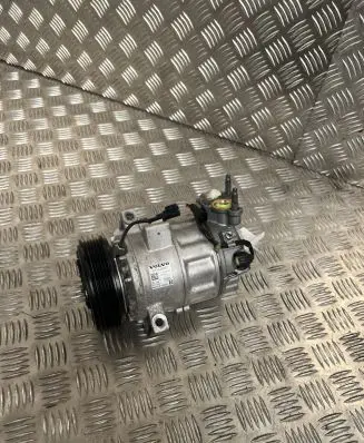 Volvo XC60 Air conditioning (A/C) compressor (pump) 31449067