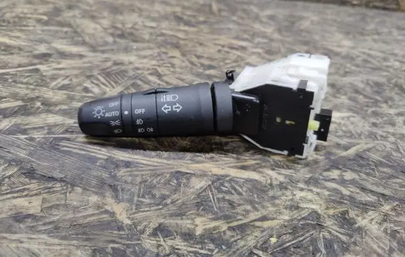 Nissan Tiida C11 Indicator stalk 14425