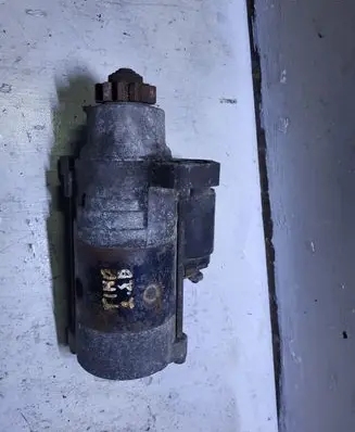 Nissan Almera Tino Starter motor M008T75371 23300WD000
