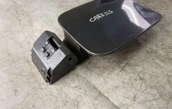 KIA Carens I Fuel tank cap